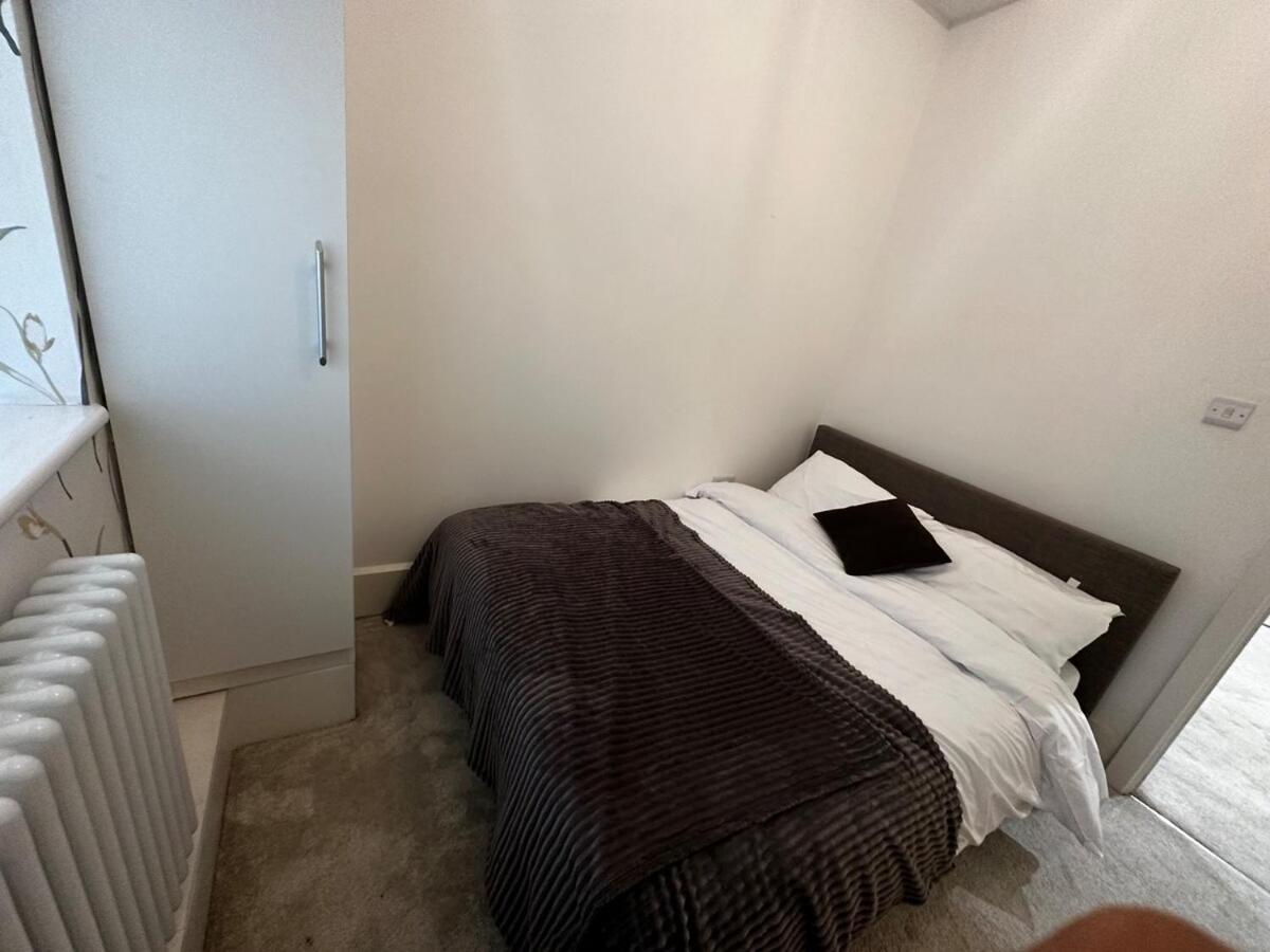 Stunning Two Bedrooms Apartment London